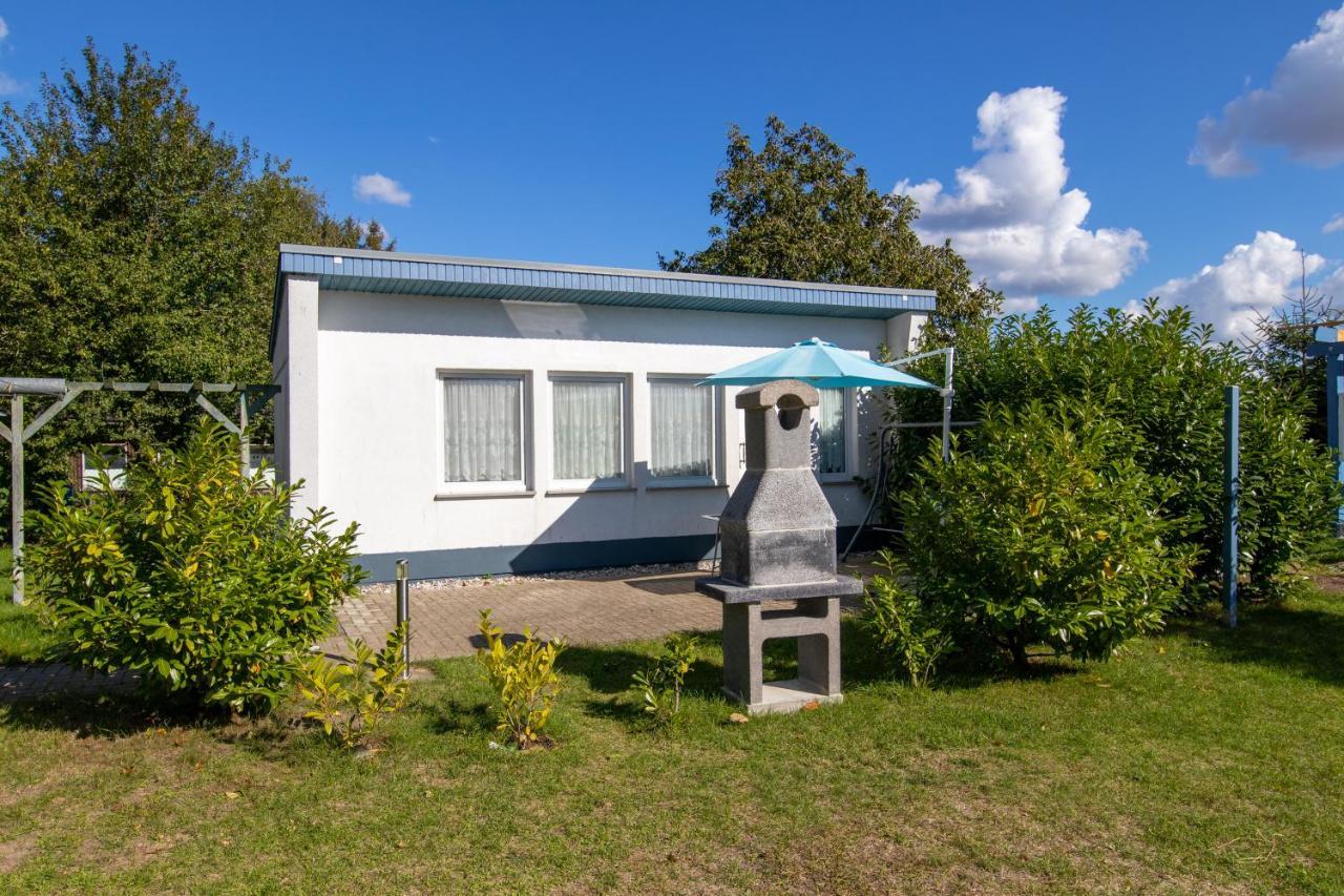 Bungalow am Waldrand Barth Bagian luar foto