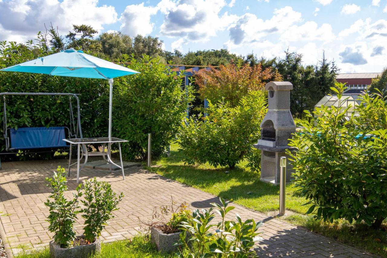 Bungalow am Waldrand Barth Bagian luar foto